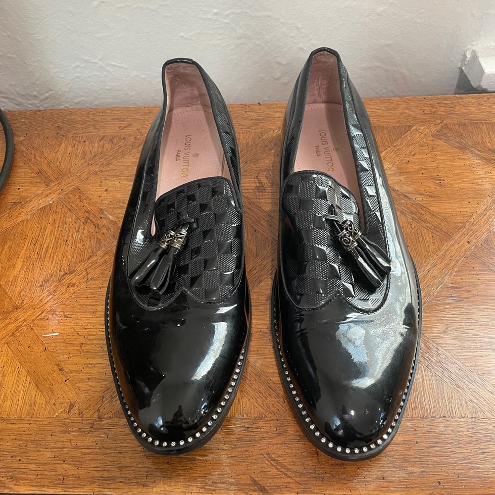 [SOLD] Louis Vuitton 42 Men’s Loafers